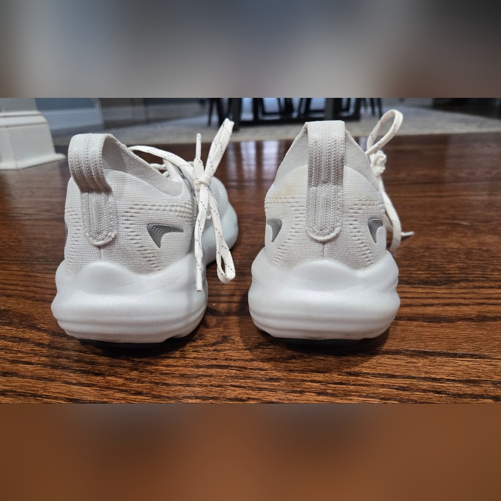 Women's Brooks Glycerin White Athletic Shoes